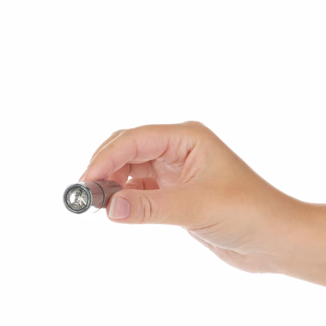 Віброкуля PowerBullet First-Class Bullet 2.5″ with Key Chain Pouch, Silver, 9 режимів вібрації — фото 3