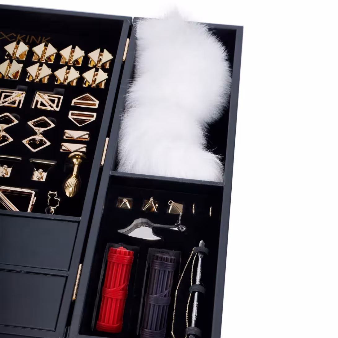 БДСМ-набір LOCKINK All-in-1 BDSM Play Kit, чорний, шкіра з тисненням, предмети для бондажу, шибарі, ваксплею — фото 5