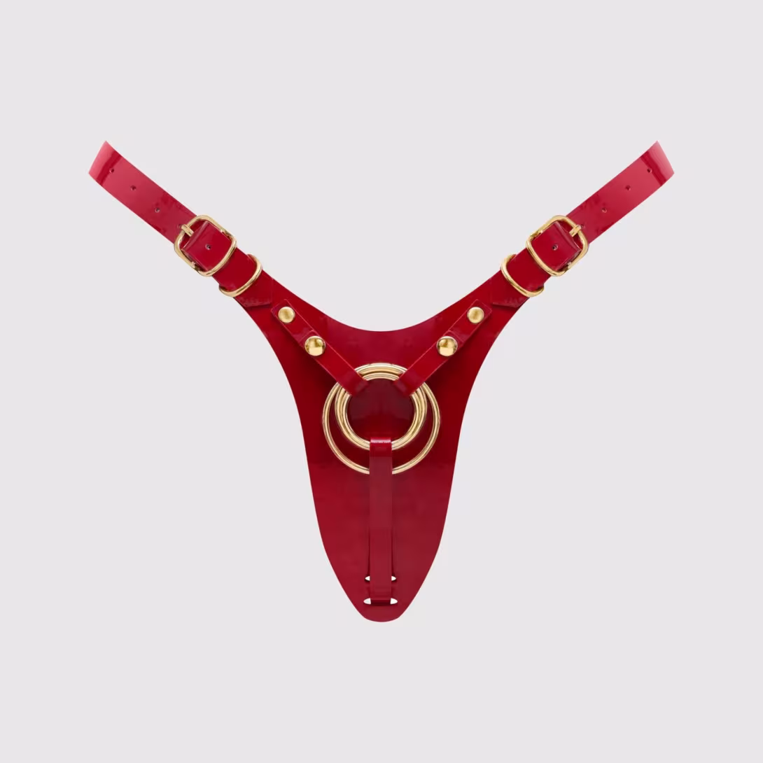 Трусики для страпона Strap-On-Me Leatherette Harness Fabulous - One Size - Red Glossy