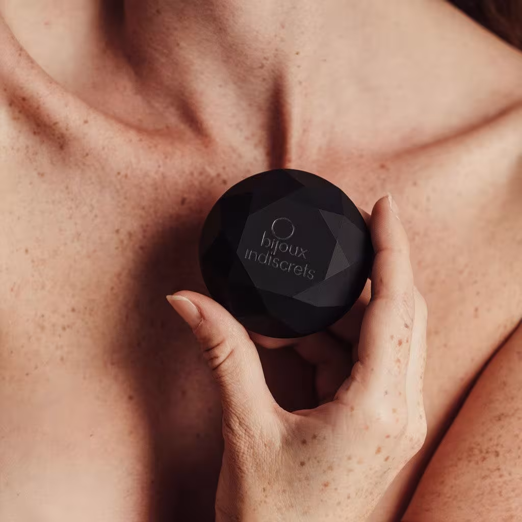 Вібромасажер діамант Bijoux Indiscrets - Twenty One Black, стильний аксесуар для дамської сумочки — фото 5