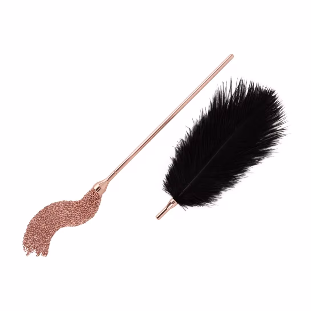 Лоскітка з металевим флогером Rosy Gold - Feather Tickler & Whip